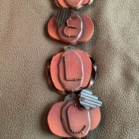 Cute wood and metal hanging pumpkin welcome sign. Approximately 26 1/2” long - Picture 3 of 5